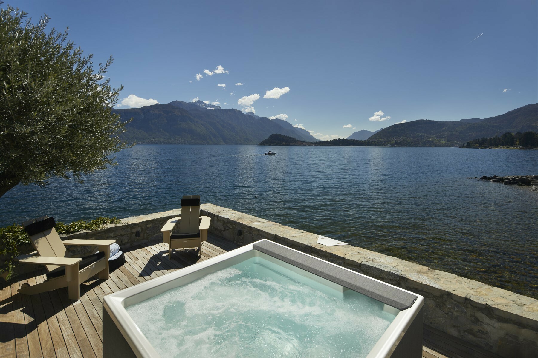 Lake como luxury villa breakwater jacuzzi